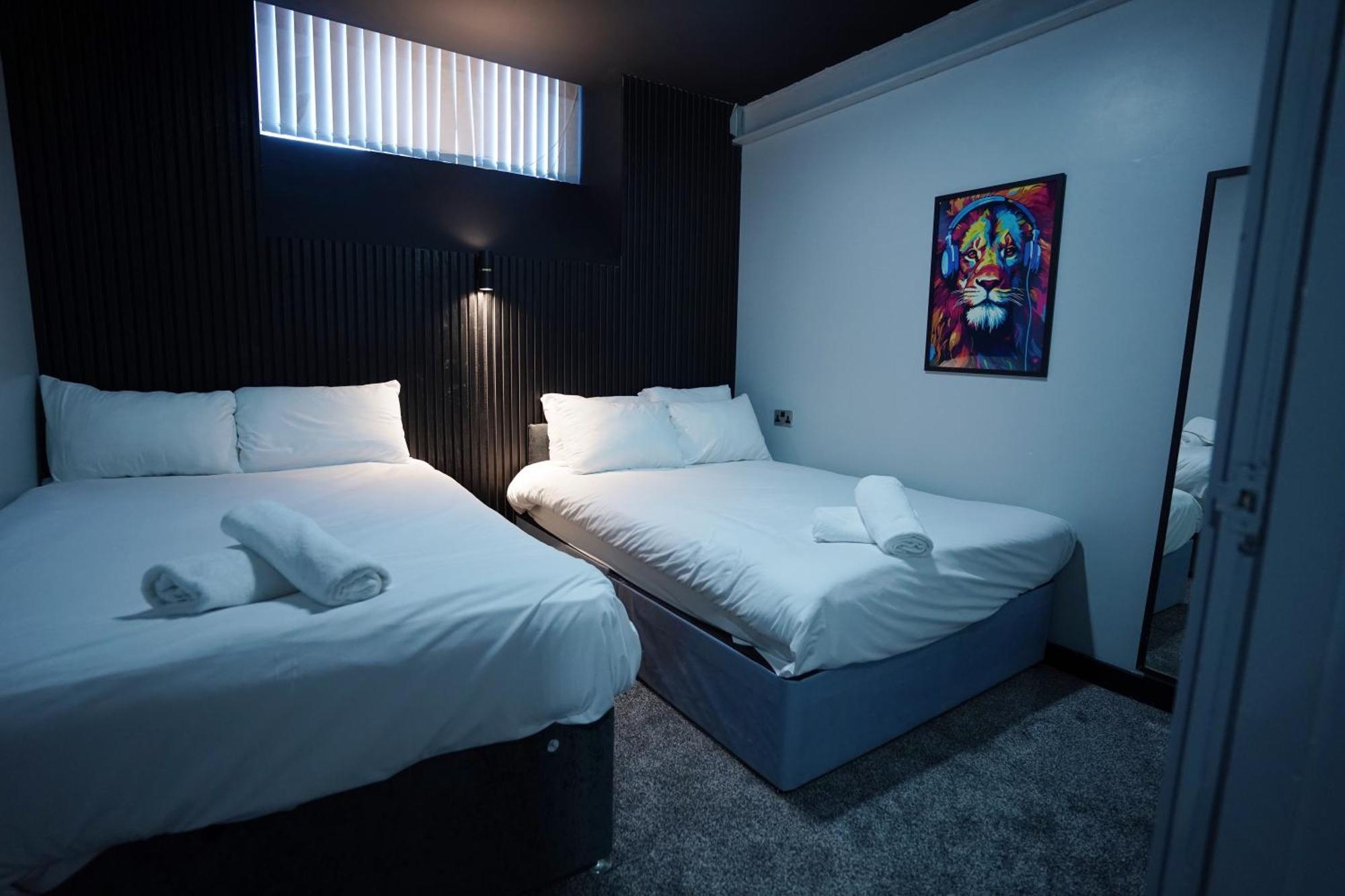 Nero Suite Sleeps Fourteen Manchester Exteriör bild
